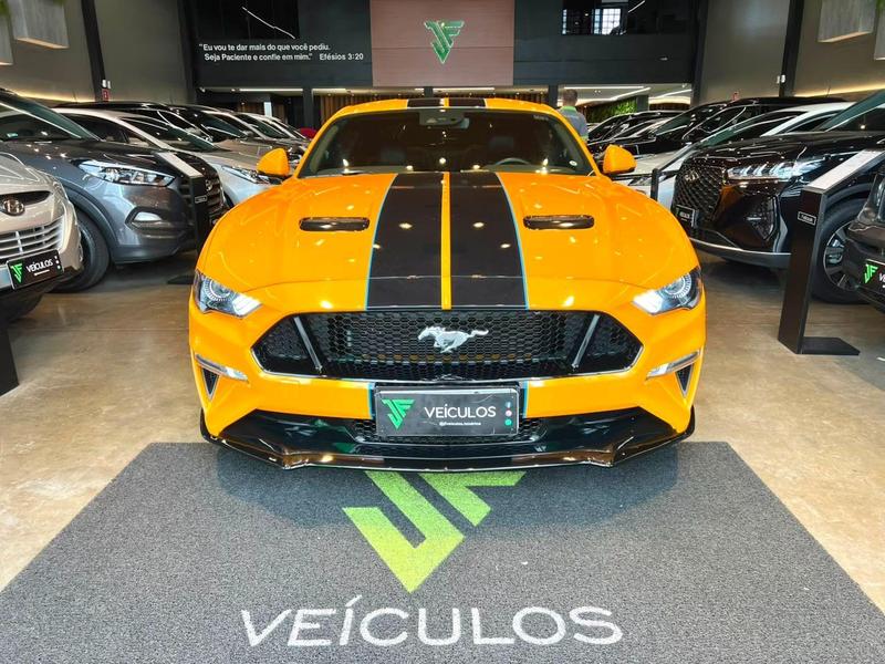 Ford Mustang GT - foto 2
