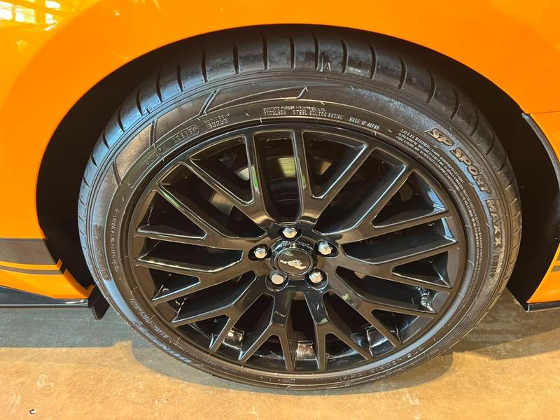 Ford Mustang GT - foto 15