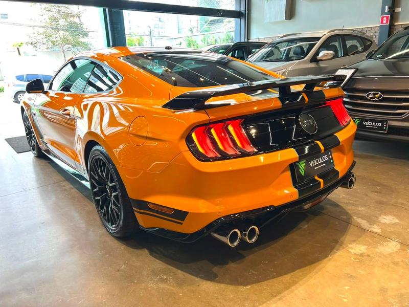 Ford Mustang GT - foto 5