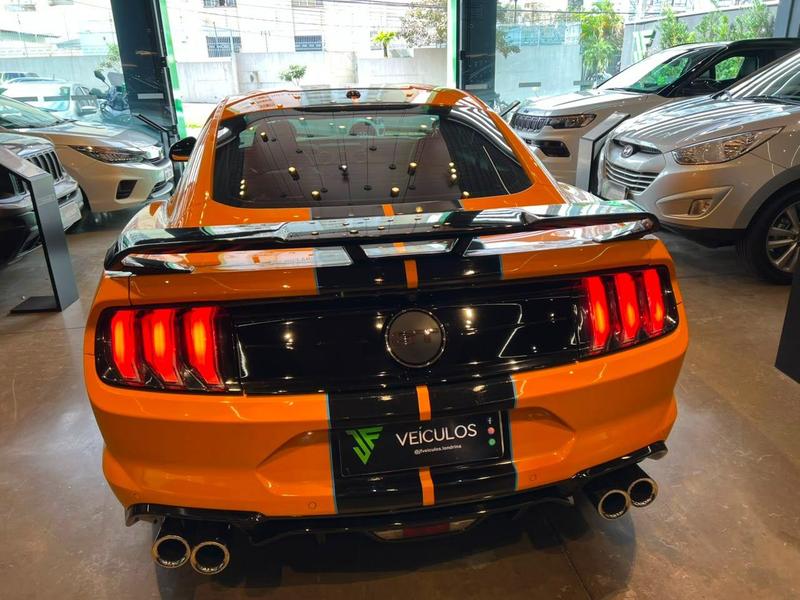 Ford Mustang GT - foto 4