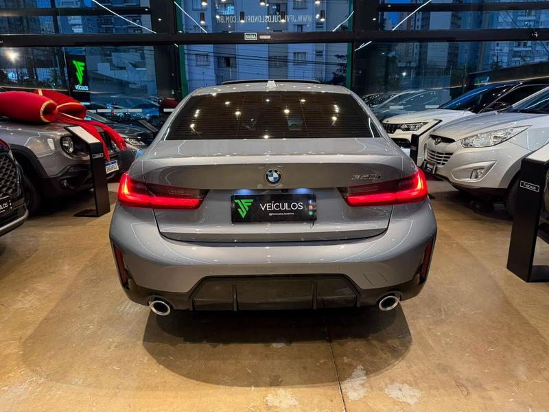 BMW 320i M Sport Flex - foto 5