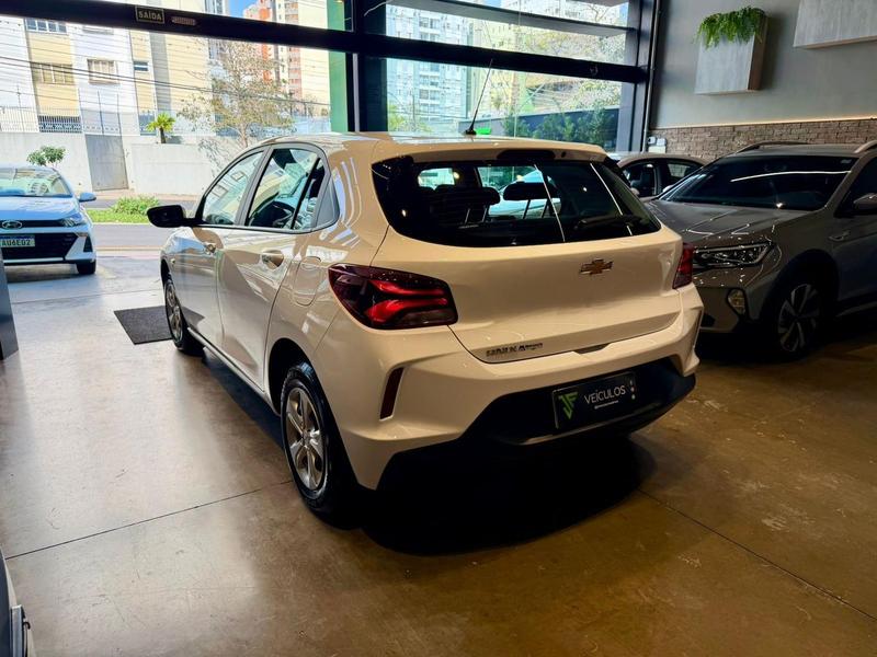 Chevrolet Onix 10mt Hb - foto 6