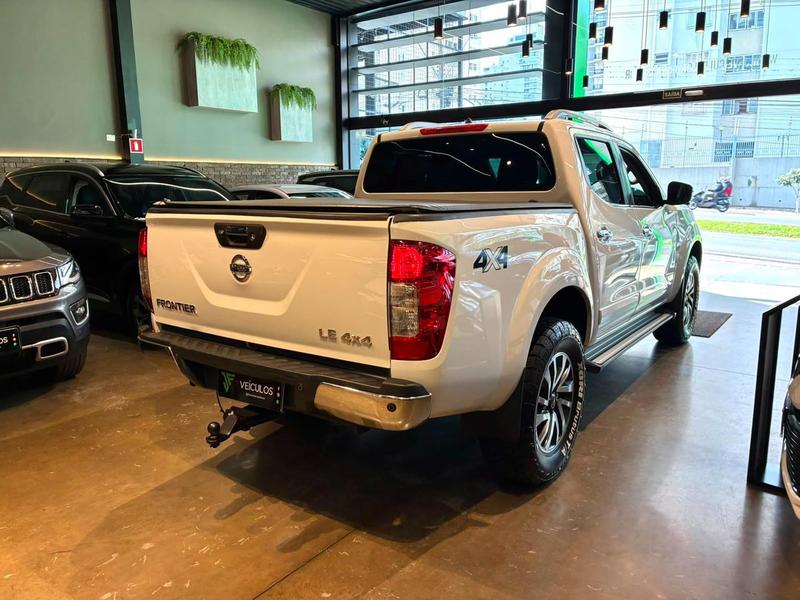 Nissan Frontier Le X4 - foto 4