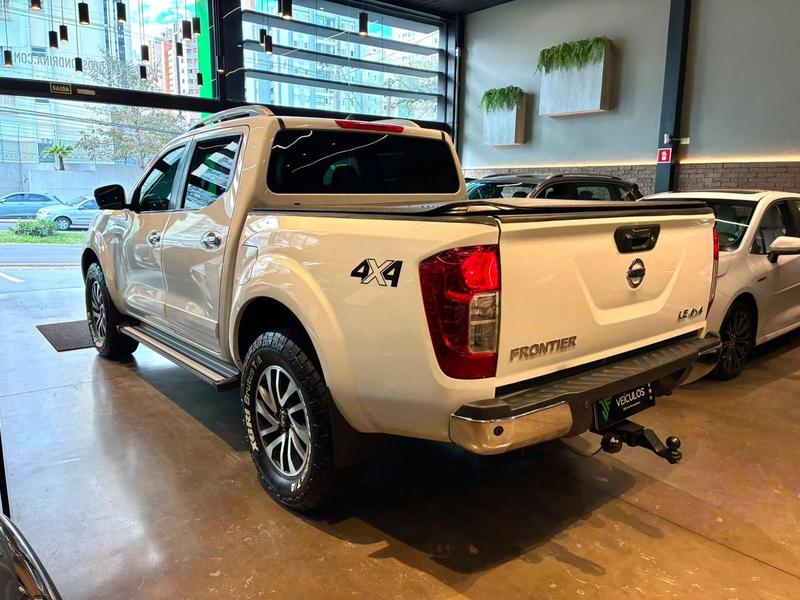 Nissan Frontier Le X4 - foto 6