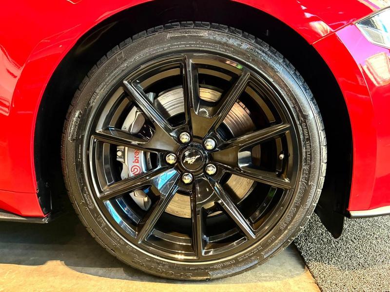 Ford Mustang GT - foto 19