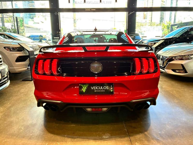 Ford Mustang GT - foto 5