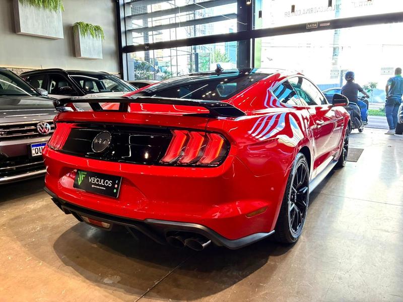 Ford Mustang GT - foto 4