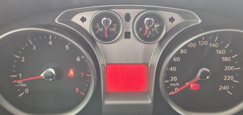 Ford Focus Sedan 1.6 1.6 Flex 8V 16V 4P Mec. - foto 8