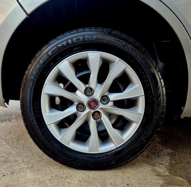 Fiat Palio Attract 1.4 - foto 7