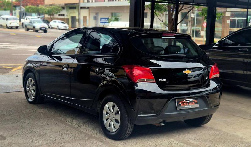 Chevrolet Onix 10mt LT - foto 5