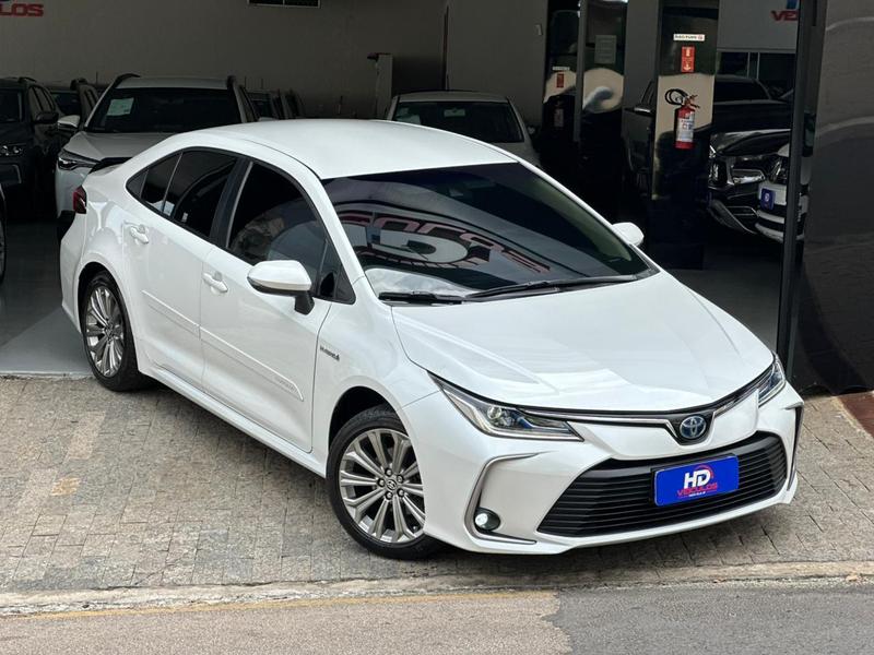 Toyota Corolla Altis Hv - foto 3