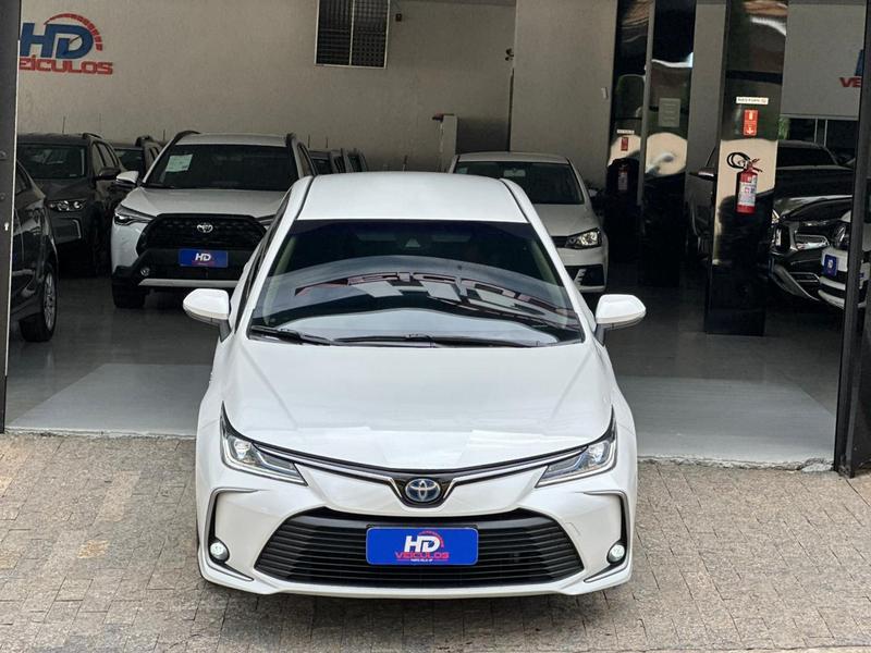 Toyota Corolla Altis Hv - foto 2