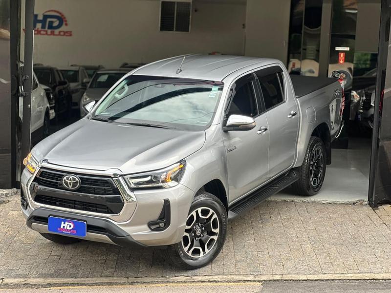Toyota Hilux 2021 à venda