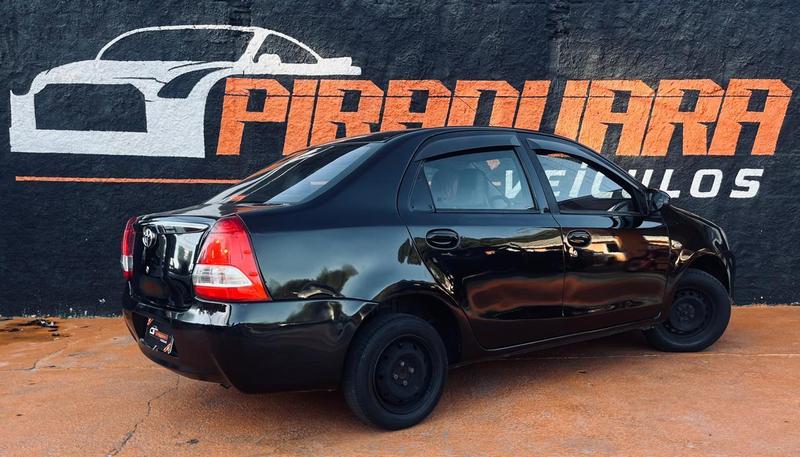 Toyota Etios Sd Xs - foto 4