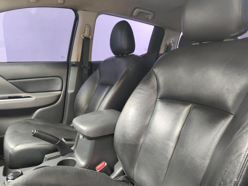 Mitsubishi Triton Sport Hpe - foto 12