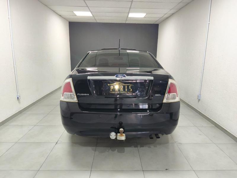 Ford Fusion - foto 17