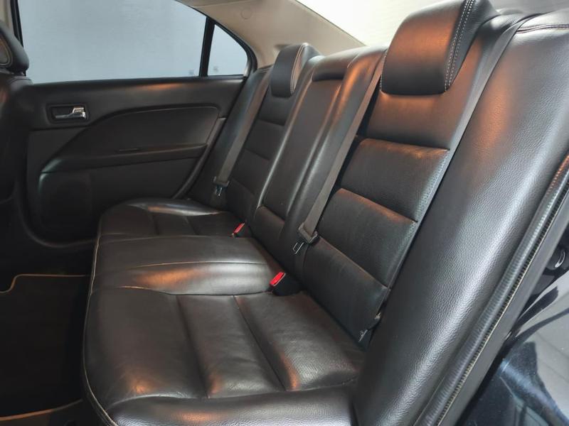 Ford Fusion - foto 7