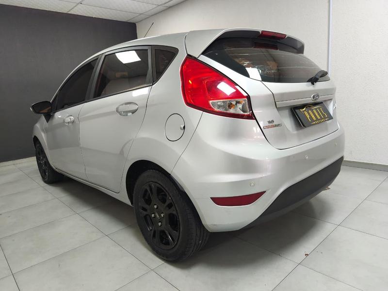 Ford Fiesta Ha 16l Se A - foto 17