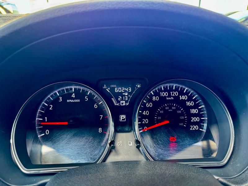 Nissan Versa 16sl CVT - foto 10