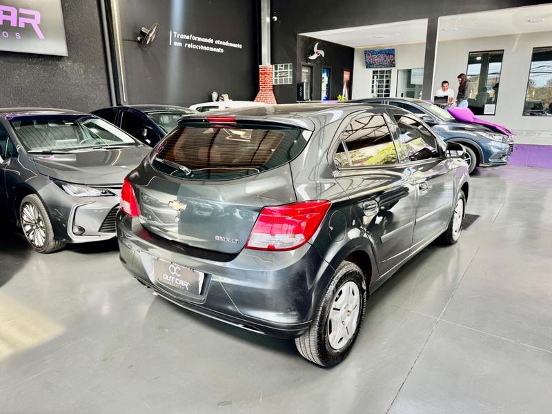 Chevrolet Onix 10mt LT - foto 4