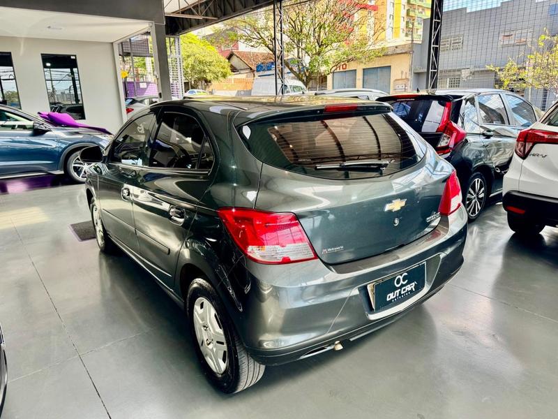 Chevrolet Onix 10mt LT - foto 6