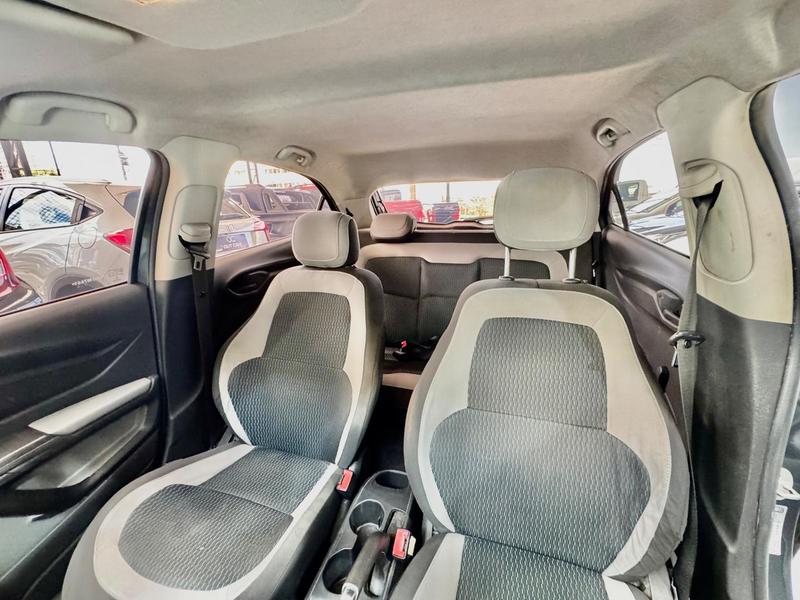Chevrolet Onix 10mt LT - foto 9
