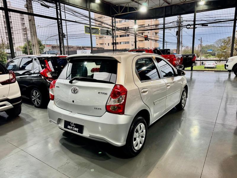 Toyota Etios Hb Xs 1.5 At - foto 4