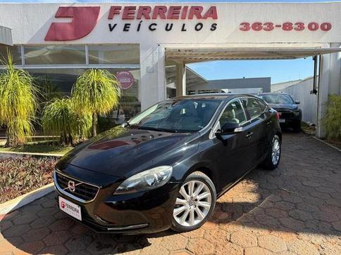 VOLVO V40 T3 KINETIC