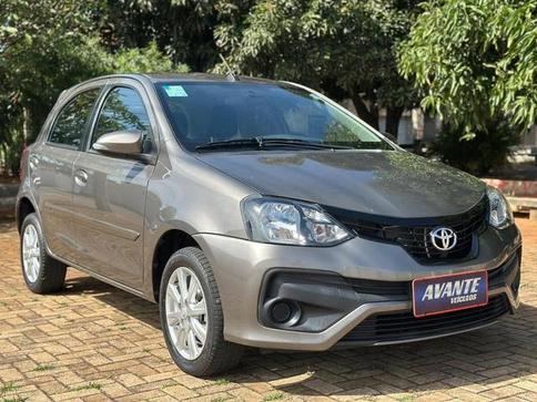 TOYOTA ETIOS HB XPLUS AT