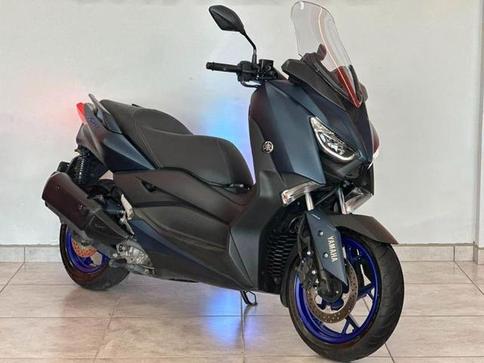 YAMAHA XMAX