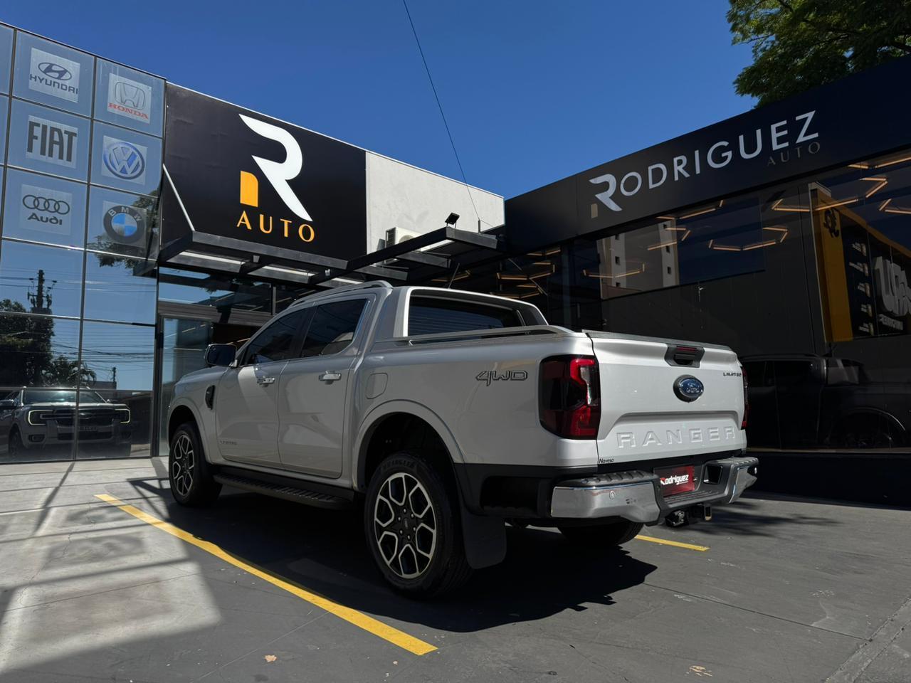 FORD Ranger Limited 3.0TDi V6 24v 4WD C.D. 2024 - miniatura 4