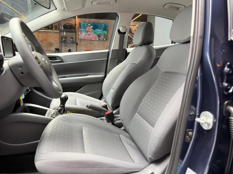 Hyundai HB20S Comfort Plus 1.0 12V Flex Mec - foto 17