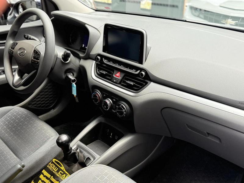 Hyundai HB20S Comfort Plus 1.0 12V Flex Mec - foto 13