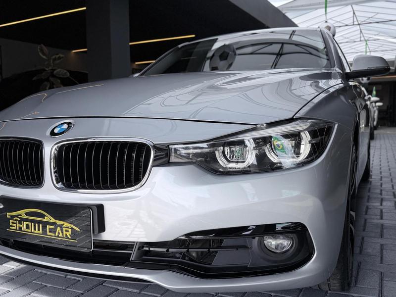 BMW 320i Active Flex - foto 8