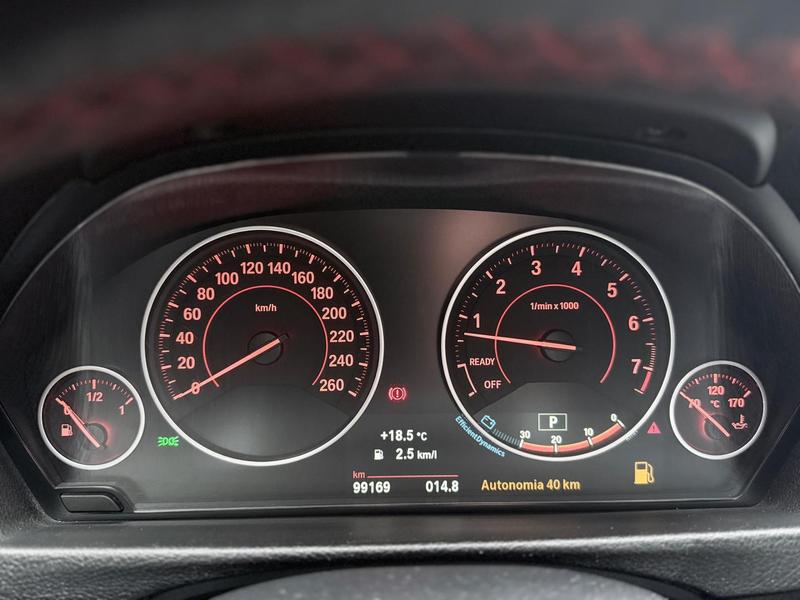 BMW 320i Active Flex - foto 9