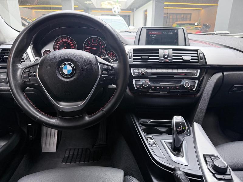 BMW 320i Active Flex - foto 11