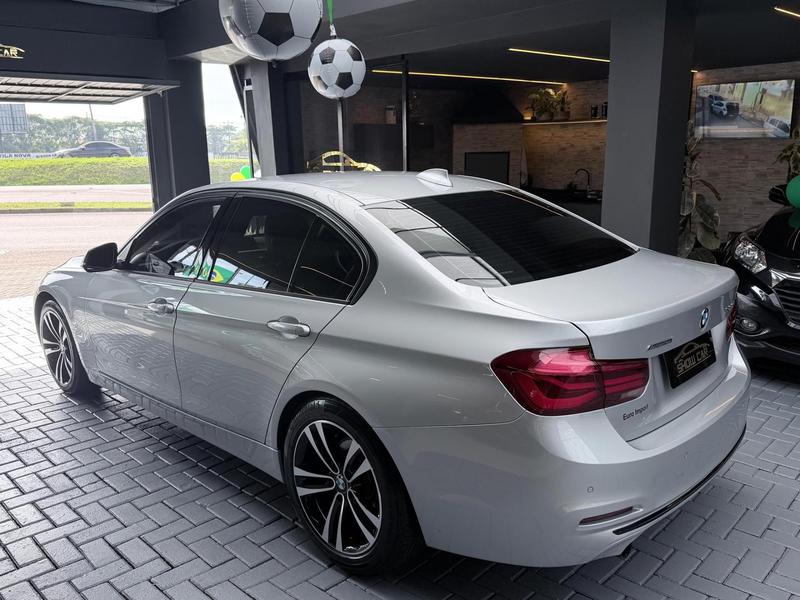 BMW 320i Active Flex - foto 6