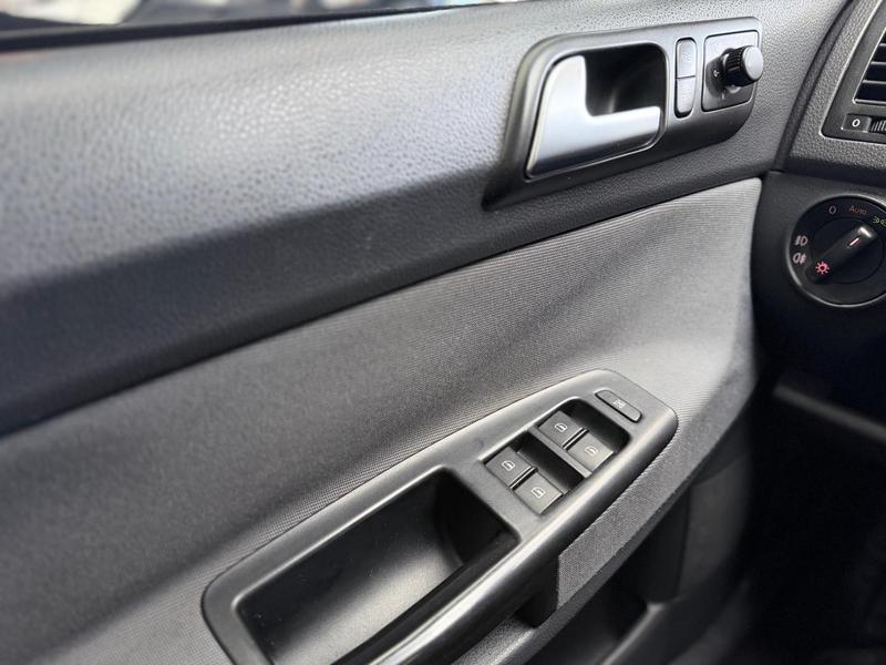 Volkswagen Polo Sedan 1.6 - foto 15