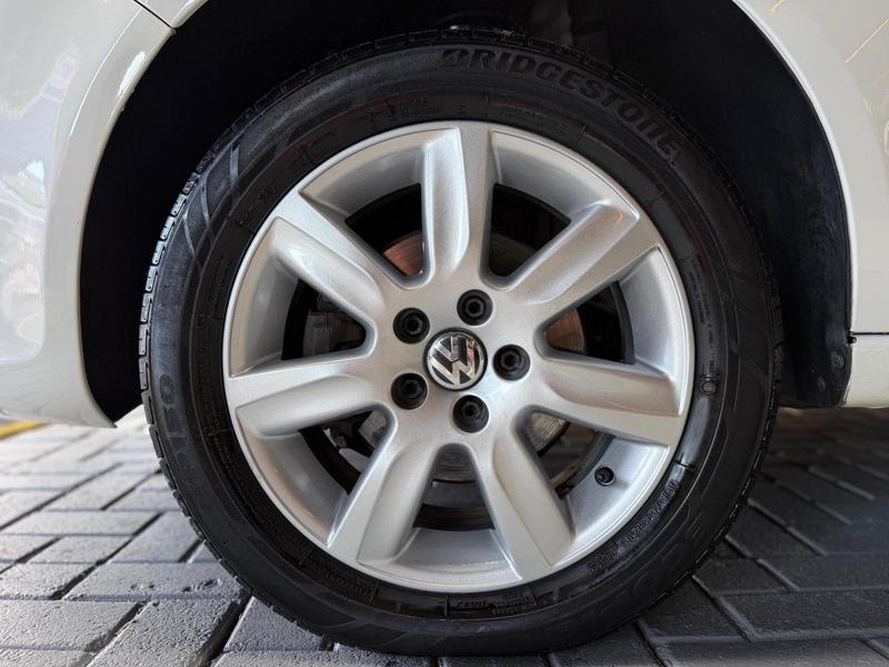 Volkswagen Polo Sedan 1.6 - foto 17
