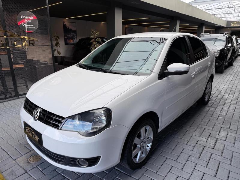 Volkswagen Polo Sedan 2013 à venda