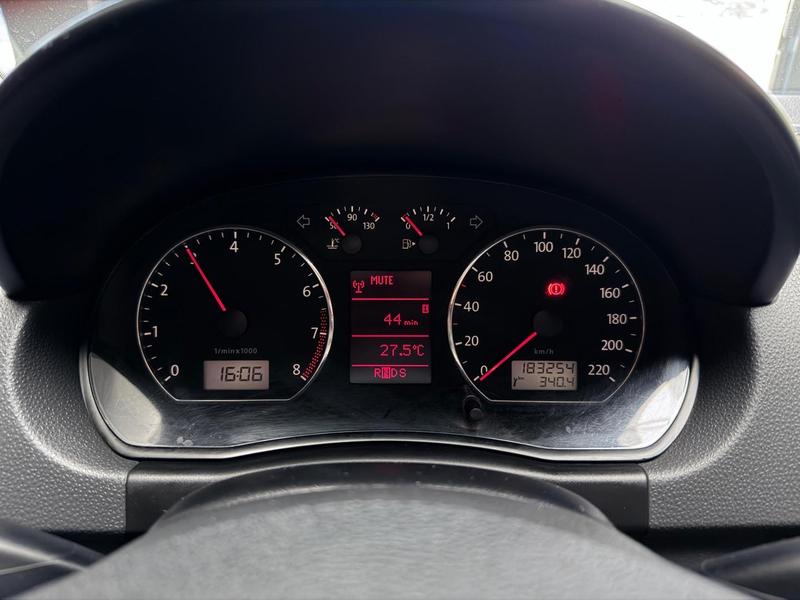 Volkswagen Polo Sedan 1.6 - foto 8