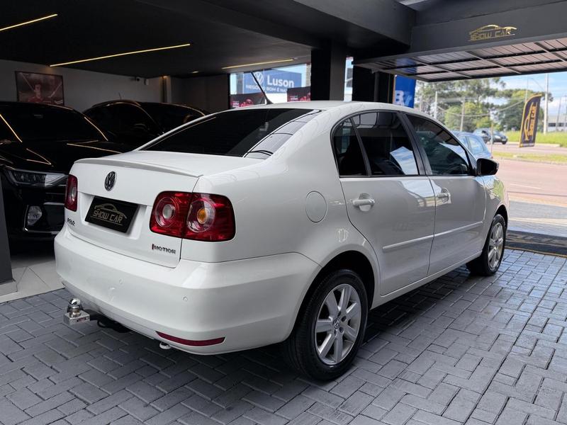 Volkswagen Polo Sedan 1.6 - foto 4