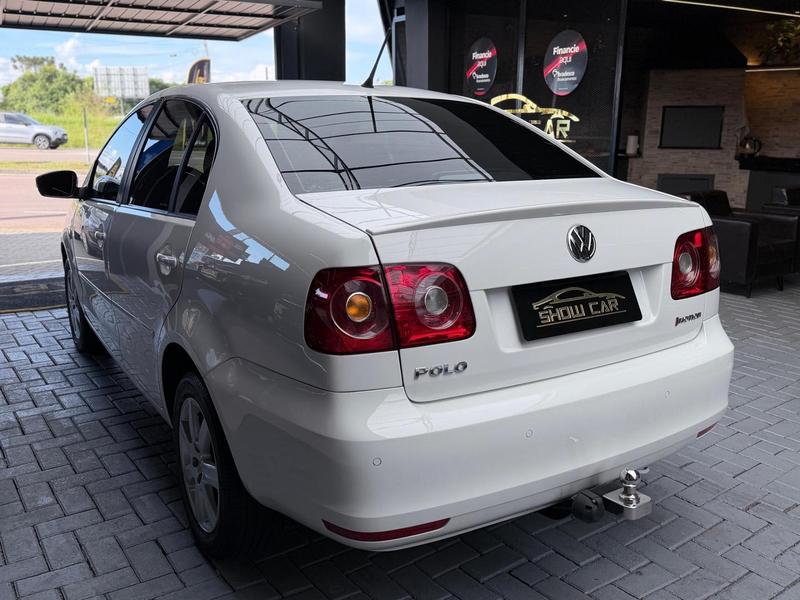 Volkswagen Polo Sedan 1.6 - foto 6
