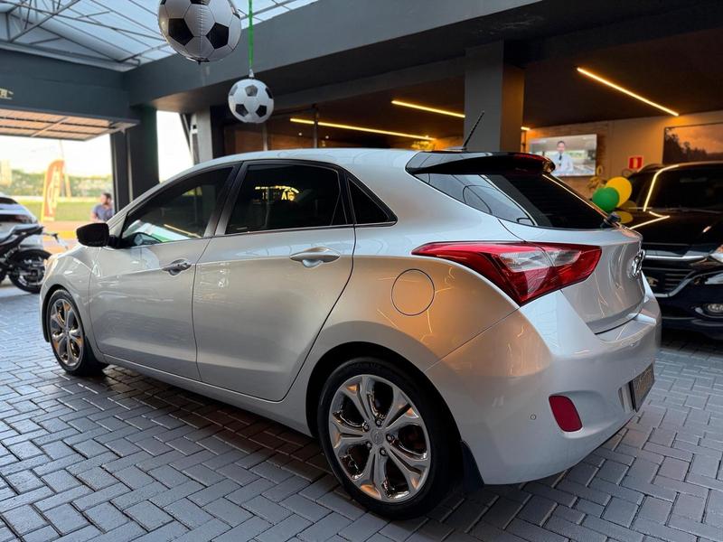 Hyundai i30 1.8 16V Aut. 5P - foto 6