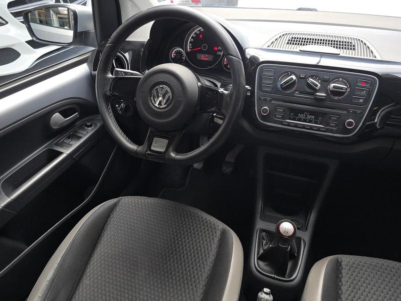 Volkswagen Up! Cross 1.0 TSI Total Flex 12V 5P - foto 9