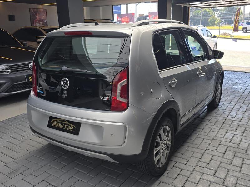 Volkswagen Up! Cross 1.0 TSI Total Flex 12V 5P - foto 4