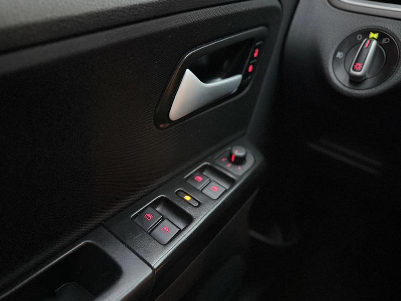 Volkswagen Fox Connect Mb - foto 17