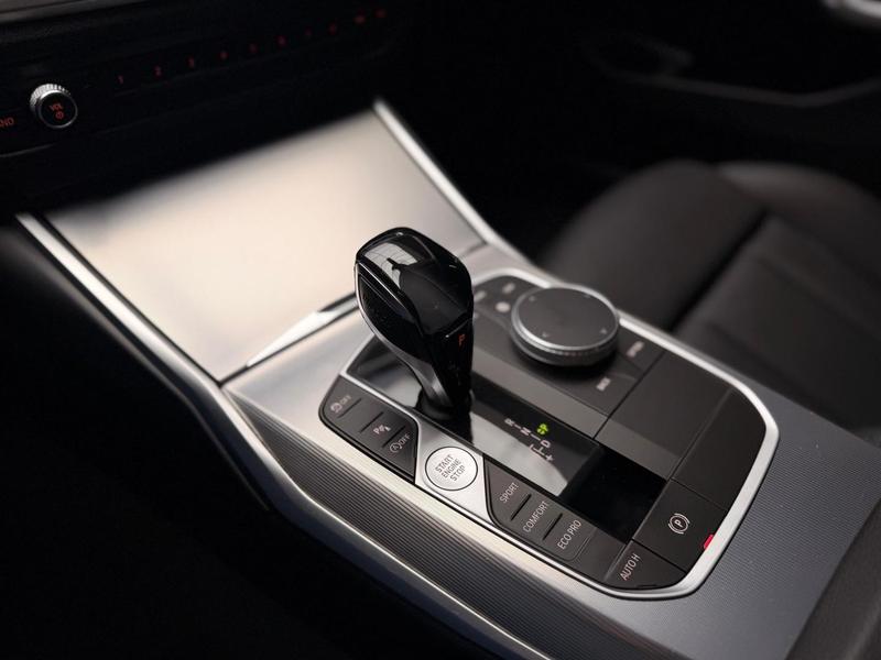BMW 320i - foto 20