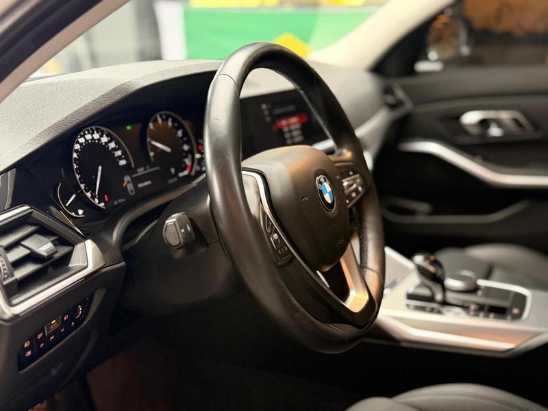 BMW 320i - foto 14