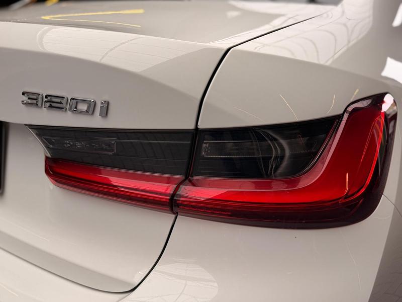 BMW 320i - foto 10